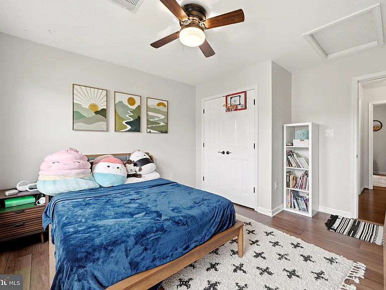 44218 Palladian Ct — Photo 35