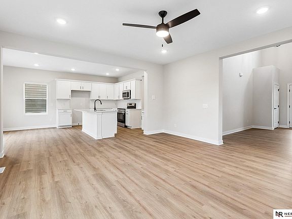 4th image of 11302 Portage Cir