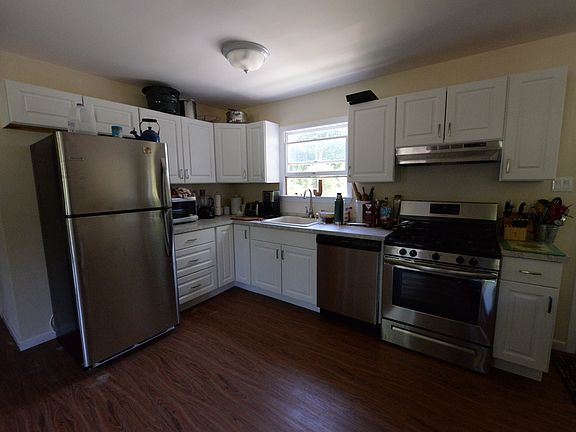 2nd image of 38 Lincoln Blvd
