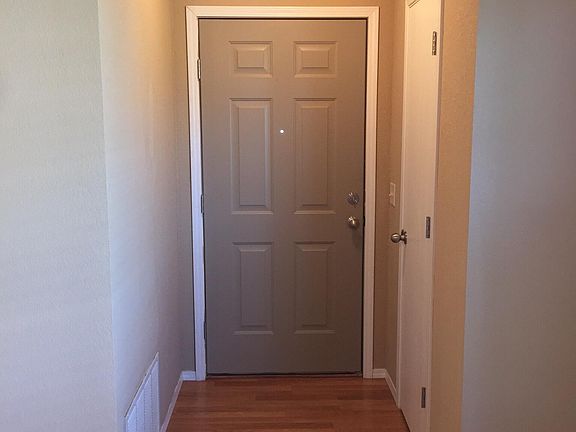 3rd image of 3101 SW Windrift Ave #1