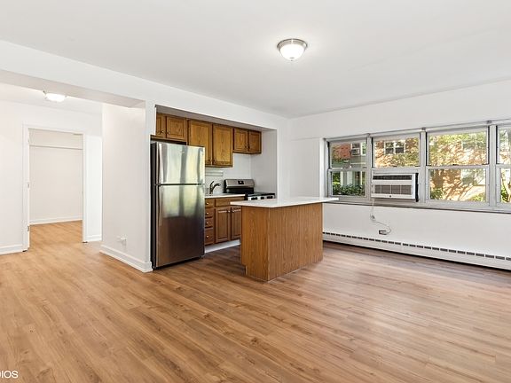 5th image of 4950 N Marine Dr APT 102