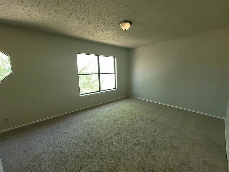 6110 Candletree — Photo 8