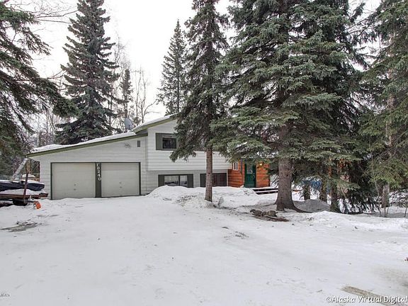 2nd image of 18240 Meadow Creek Dr