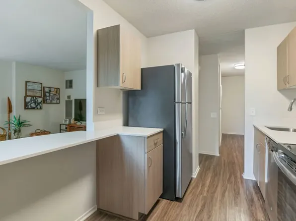 1132 N Dearborn St #5, Chicago, IL 60610