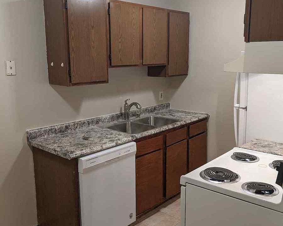 1st image of 1510 County Road B E #1512-303