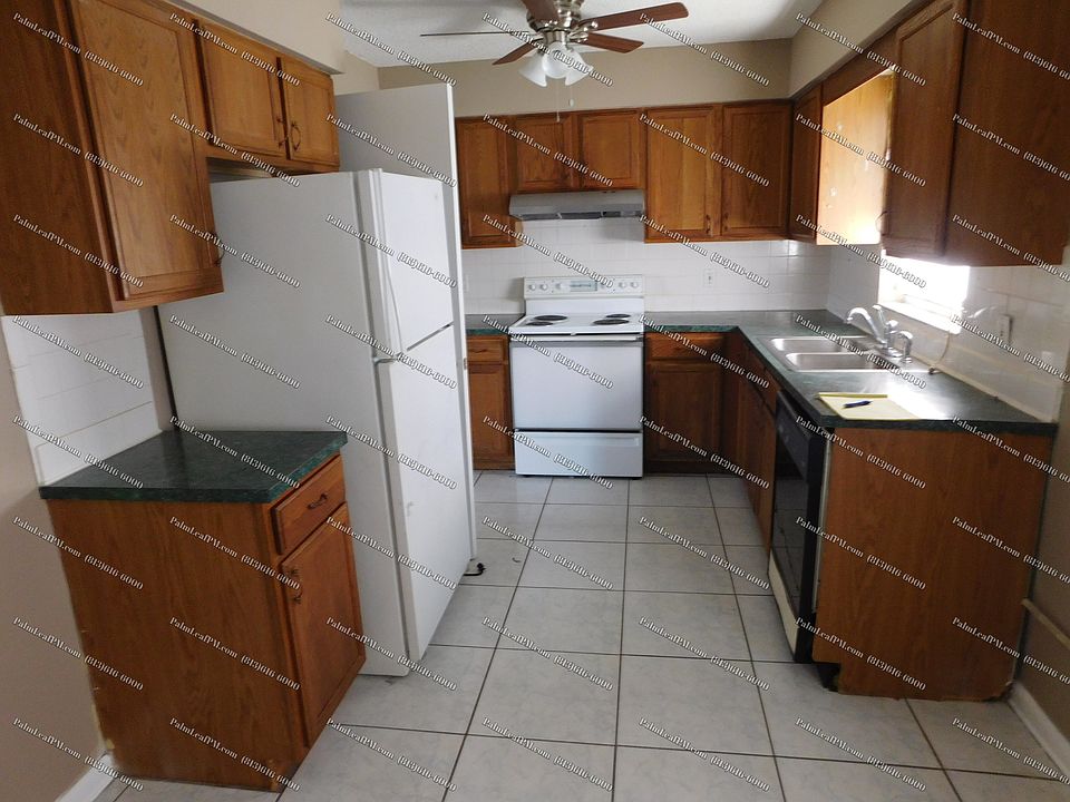 1st image of 2975 Morris Dr