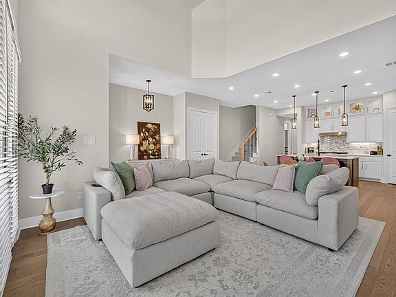 5th image of 2205 Wayfield Ln