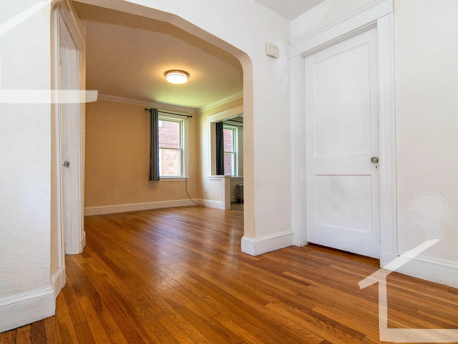 3 bed, 1500 sqft, $4,200 — Photo 4