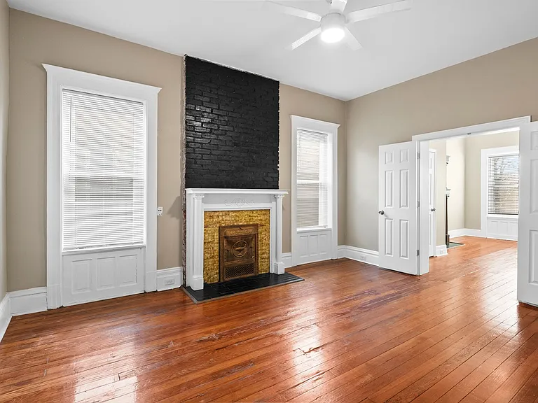 2137 Russell Blvd — Photo 6