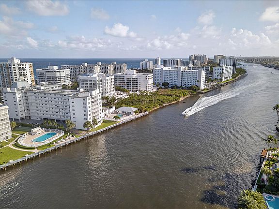 3rd image of 3114 S Ocean Boulevard #205