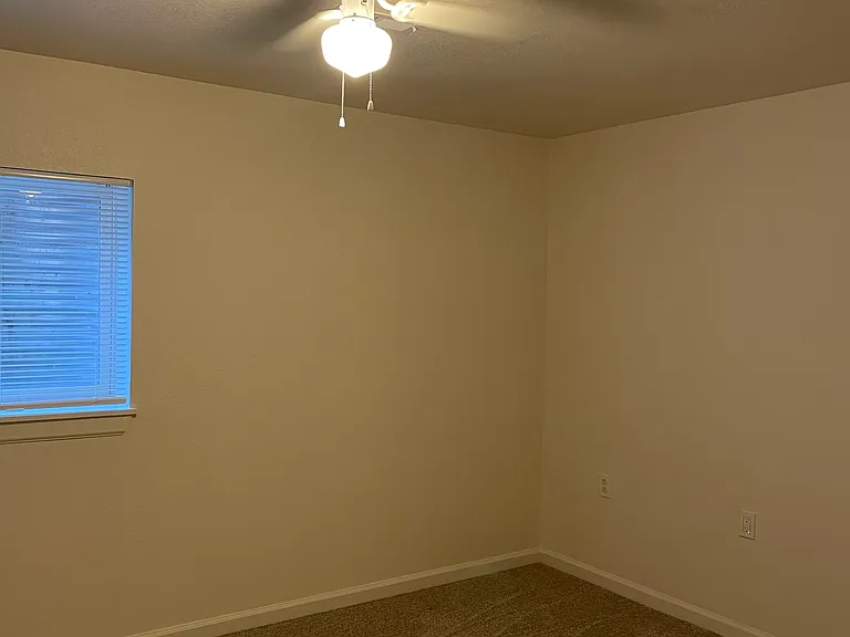 784 Gateway Cir — Photo 14
