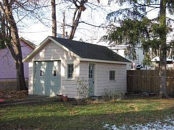 2nd image of 926 Garson Ave