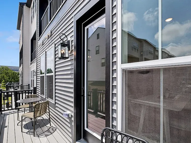 14945 Deco Cir — Photo 10