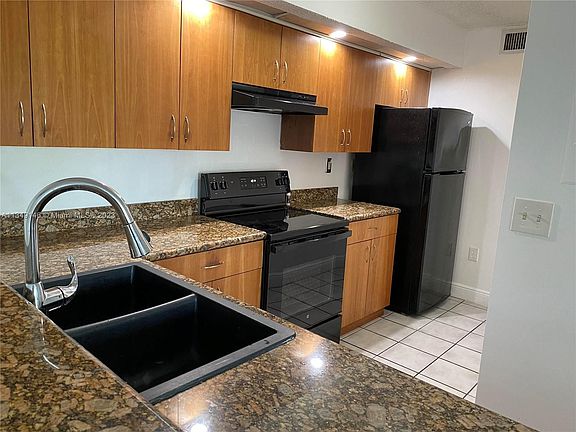 5th image of 8520 SW 212th St APT 307