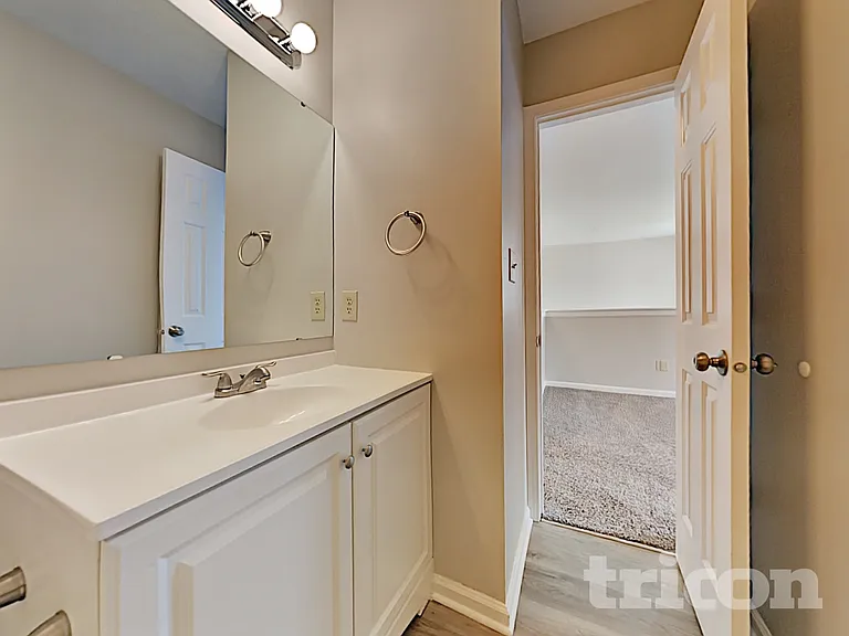 4719 Plantation St — Photo 15