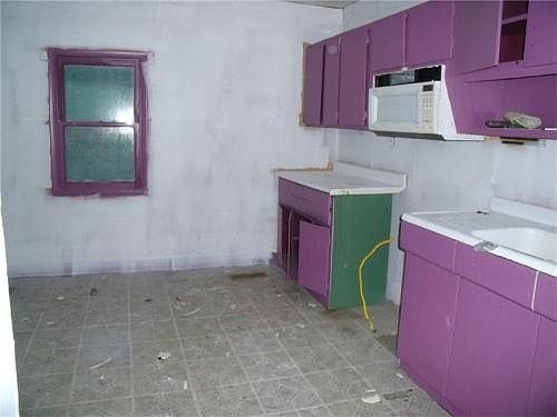 2nd image of 841 McKinley St