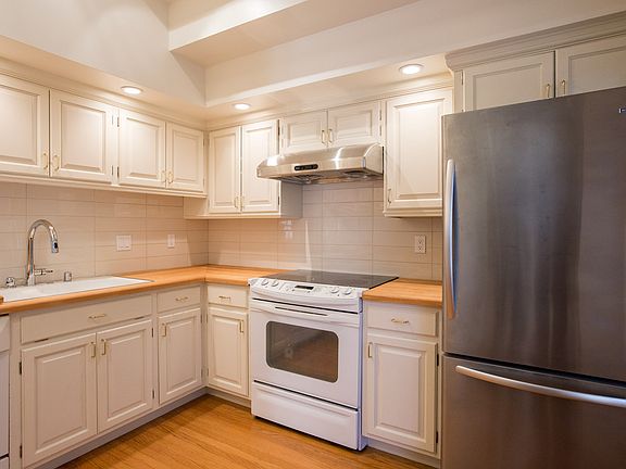 5th image of 811 N Delaware St #A