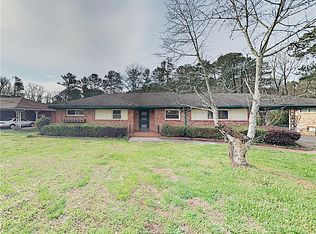 4021 Indian Lakes Cir, Stone Mountain, GA 30083