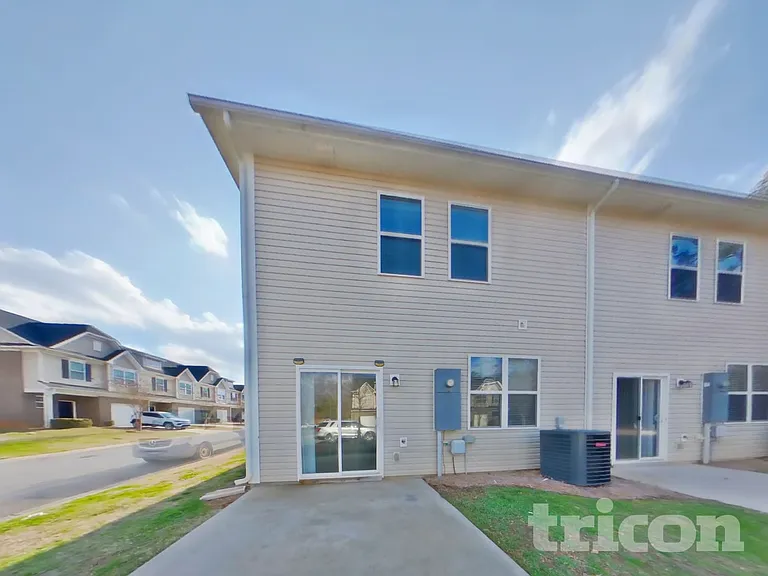 2062 Aragon Ln — Photo 20