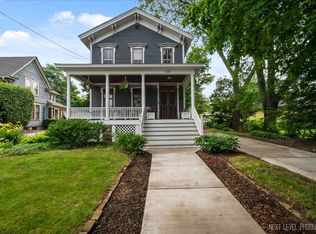 18 S May St, Aurora, IL 60506