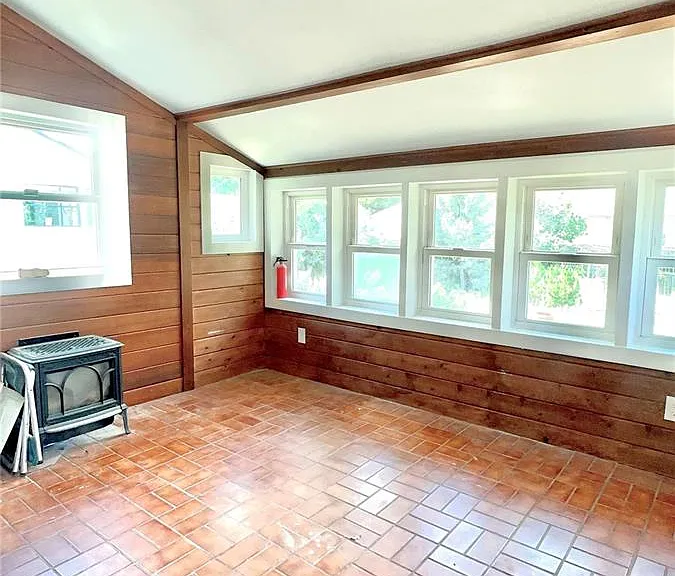 1057 S Clarkson St — Photo 7