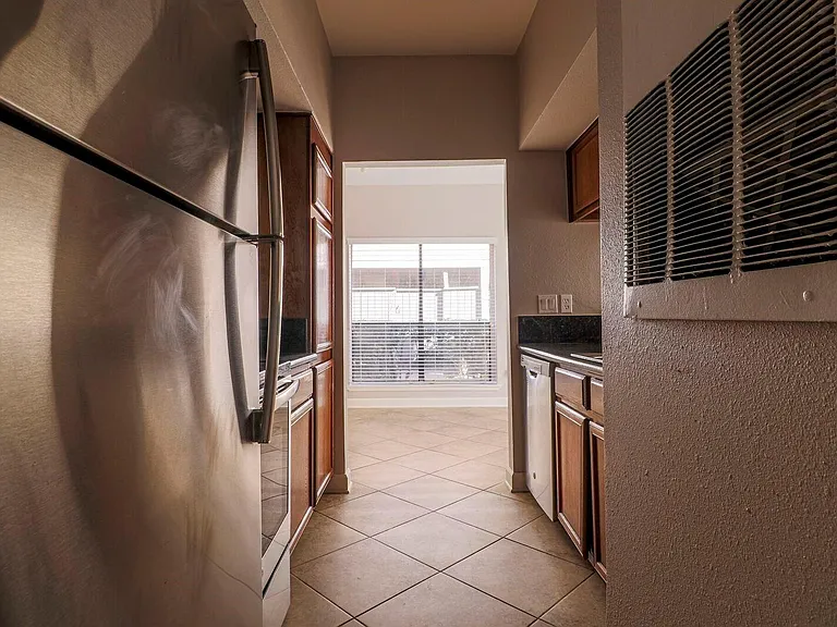 2025 Augusta Dr #1005 — Photo 13