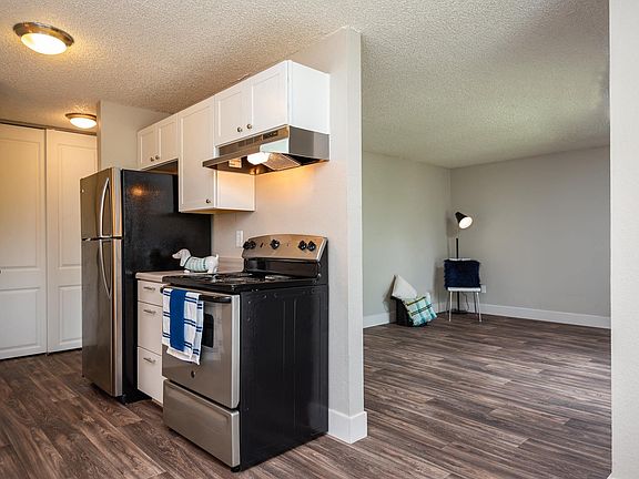 Oak Grove Kitchen, Dining and Living Room
