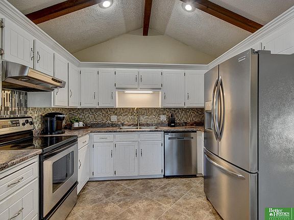 3rd image of 3718 Burr Oak Dr