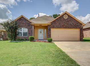 6452 S 27th West Ave, Tulsa, OK 74132