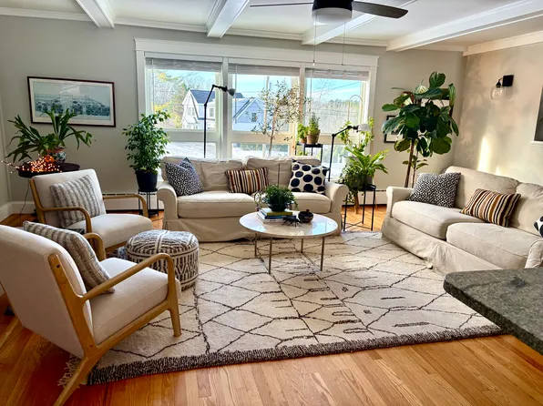 99 Johnson Rd, Falmouth, ME 04105