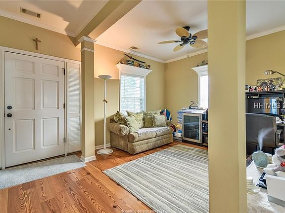 5th image of 13 Gold Oak Ct
