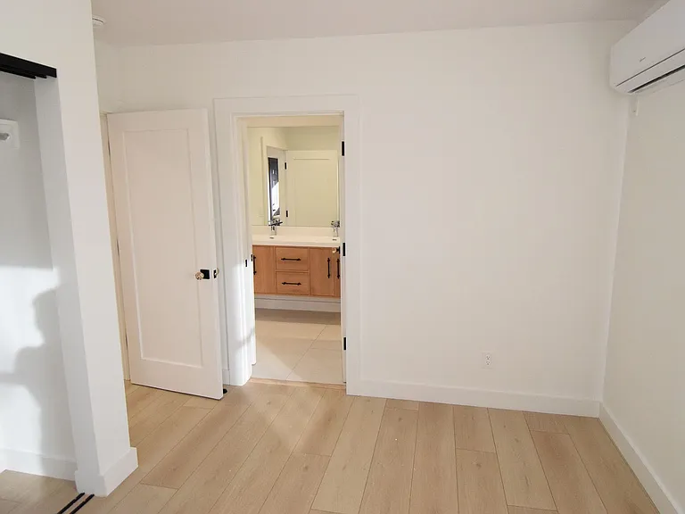 317 Ocean Park Blvd — Photo 20