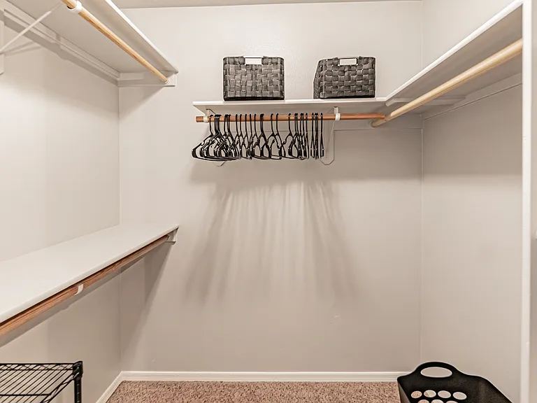 3005 Village Green St — Photo 14