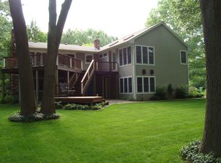 7563 Hunters Ridge Dr, Kalamazoo, MI 49009