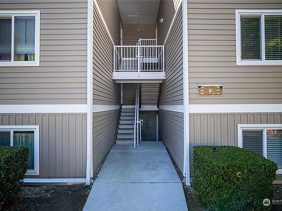 2nd image of 12423 NE 131st Ct #E-201