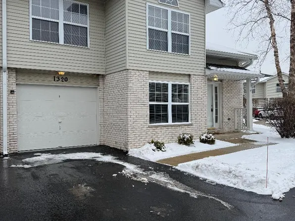 1320 Sugar Ct, Naperville, IL 60563
