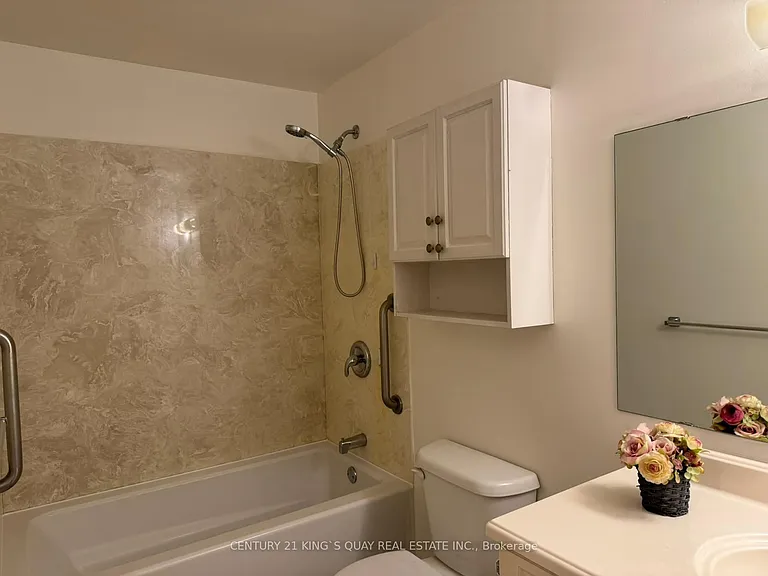 221 Park St N #211A — Photo 11