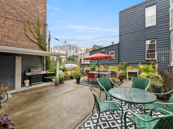 2211 New York Avenue image 13 of 19