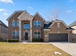 5329 Rangemore Dr, Troy, MI 48085