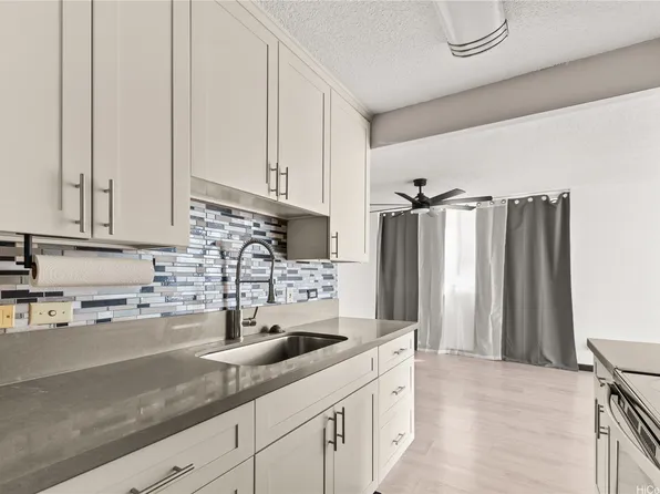 1069 Spencer St APT 101, Honolulu, HI 96822