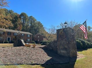 2042 Montreat Cir APT C, Vestavia Hills, AL 35216