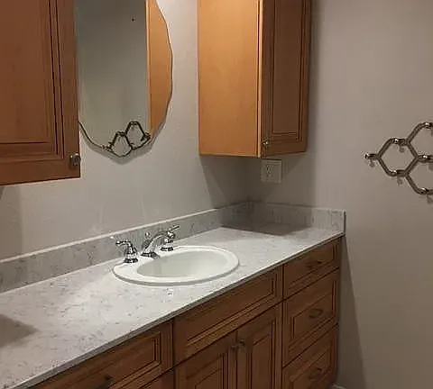 2370 Pinercrest Dr — Photo 2