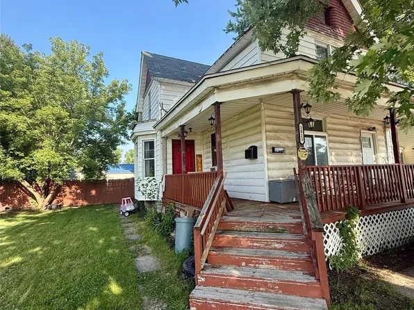 1813 10th Ave, Port Huron, MI 48060