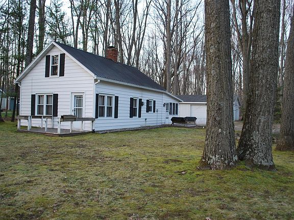 3rd image of 2991 Wolf Lake Dr