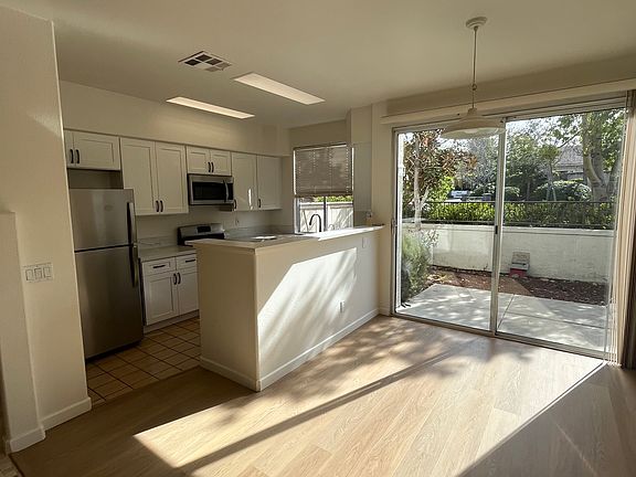 4th image of 11842 Scripps Creek Dr APT B