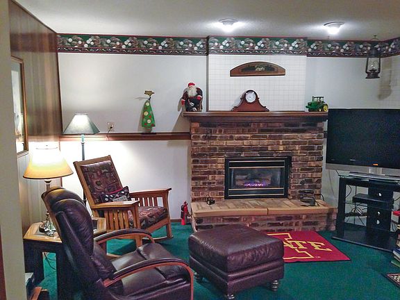 DN Stairs family room
