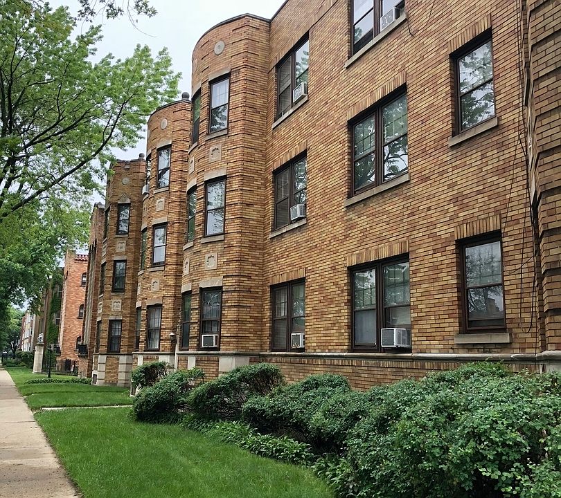 2nd image of 8002 S Paxton Ave #3