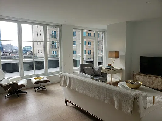 535 West 43rd Street SOUTH-PENTHO
