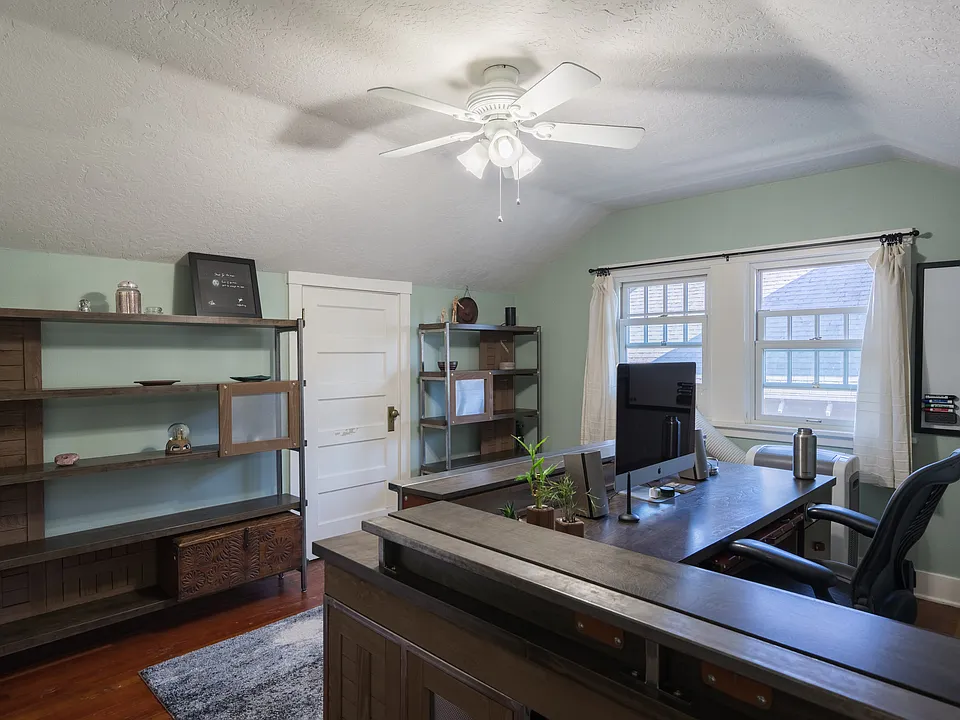 Bedroom (Second Floor)
