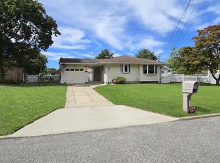 12 Choate Avenue, Selden, NY 11784